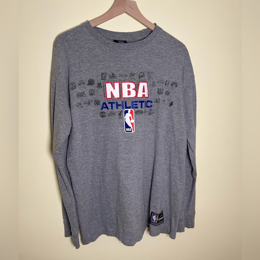 UNK NBA Athletic Team Logos LS  T-Shirt Men's Large‎ Loungewear 2015